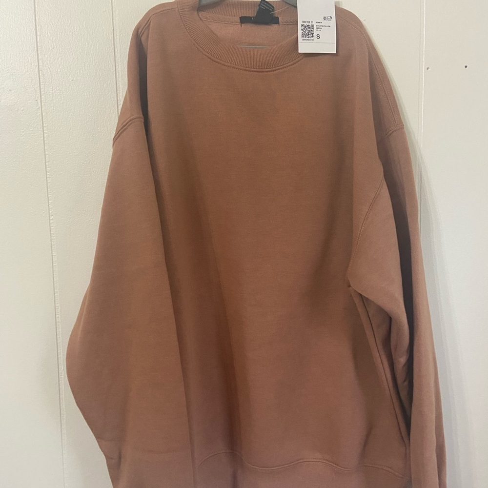 NWT forever21 crewneck sweatshirt.